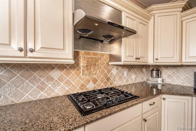 57629 Stonebriar Drive, Washington, MI 48094