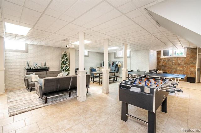 57629 Stonebriar Drive, Washington, MI 48094