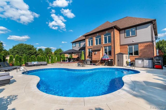 57629 Stonebriar Drive, Washington, MI 48094