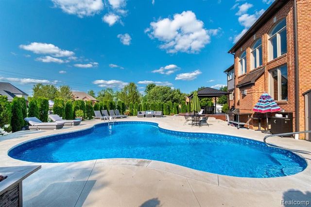 57629 Stonebriar Drive, Washington, MI 48094