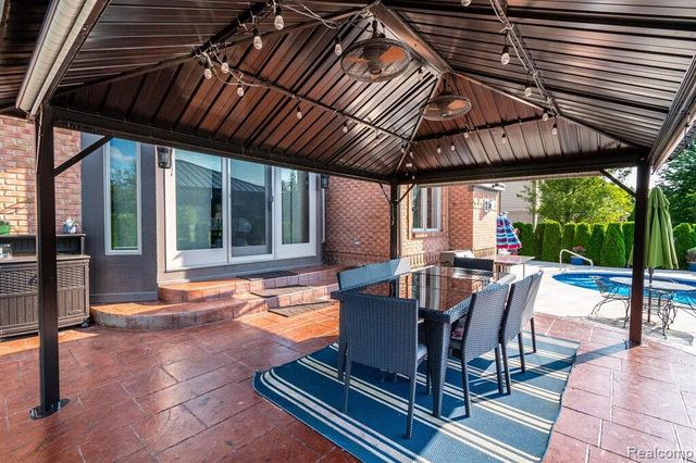 57629 Stonebriar Drive, Washington, MI 48094