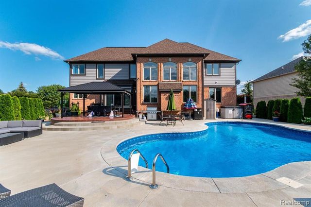 57629 Stonebriar Drive, Washington, MI 48094