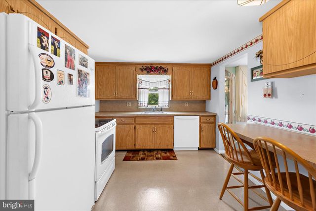 109 ROBERTS AVE, Quakertown, PA 18951