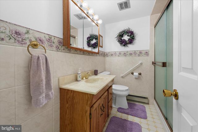 109 ROBERTS AVE, Quakertown, PA 18951