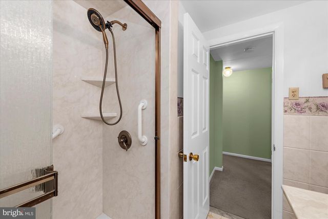 109 ROBERTS AVE, Quakertown, PA 18951