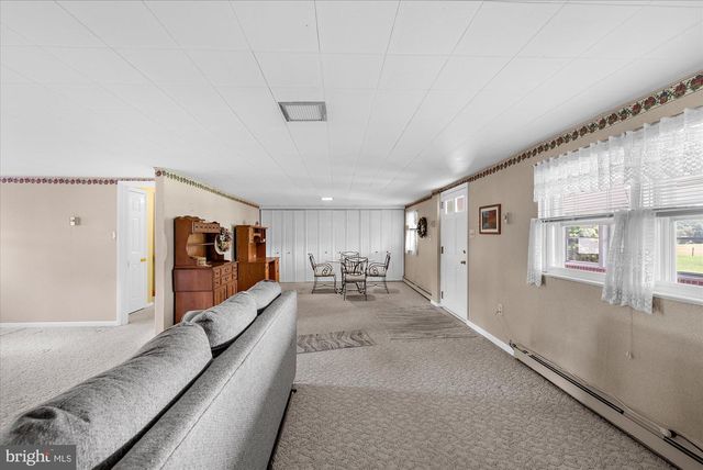 109 ROBERTS AVE, Quakertown, PA 18951