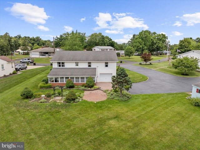 109 ROBERTS AVE, Quakertown, PA 18951