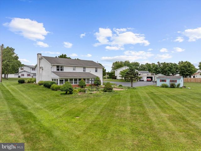 109 ROBERTS AVE, Quakertown, PA 18951