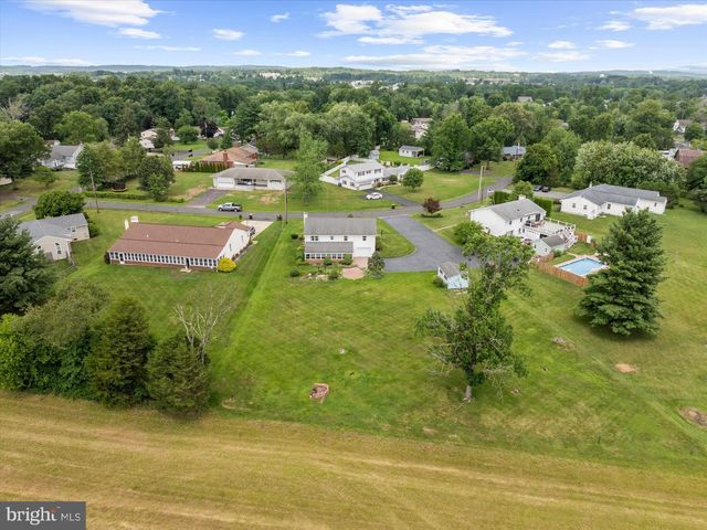 109 ROBERTS AVE, Quakertown, PA 18951