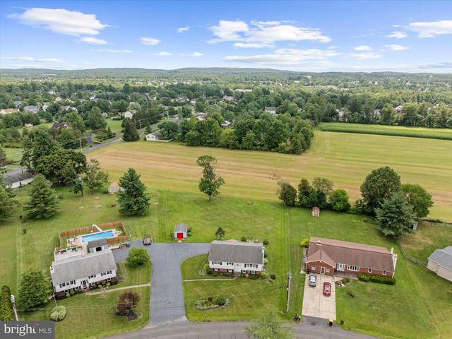 109 ROBERTS AVE, Quakertown, PA 18951