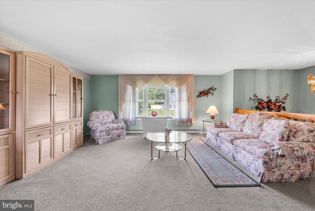 109 ROBERTS AVE, Quakertown, PA 18951