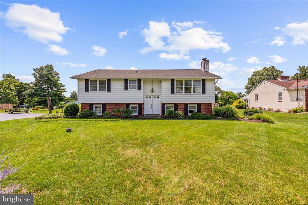 109 ROBERTS AVE, Quakertown, PA 18951