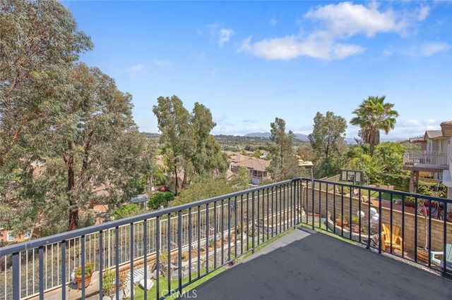 27950 Periwinkle Lane, Valencia, CA 91354