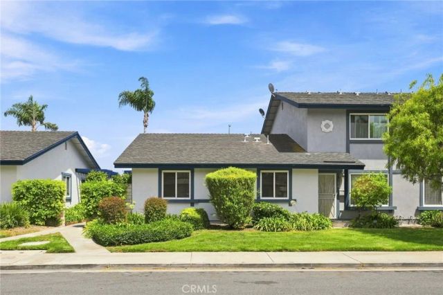 16516 Le Grande Lane, Huntington Beach, CA 92649