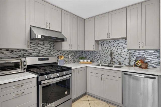 16516 Le Grande Lane, Huntington Beach, CA 92649
