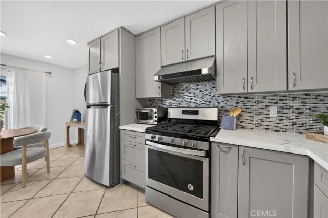 16516 Le Grande Lane, Huntington Beach, CA 92649