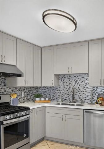 16516 Le Grande Lane, Huntington Beach, CA 92649