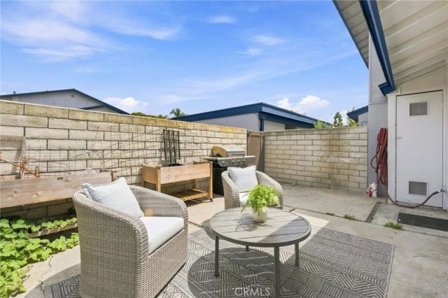 16516 Le Grande Lane, Huntington Beach, CA 92649