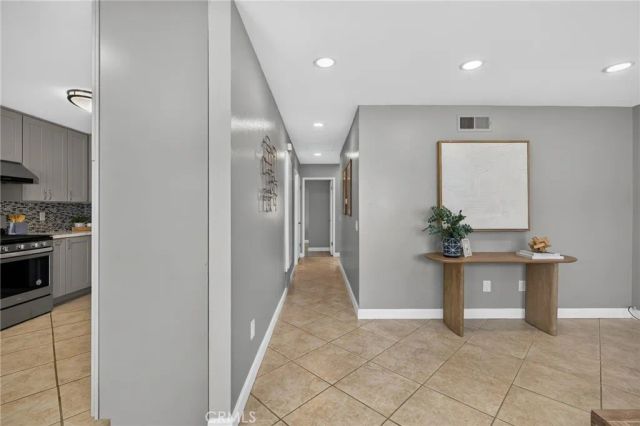 16516 Le Grande Lane, Huntington Beach, CA 92649