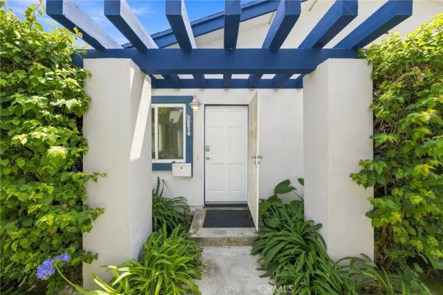 16516 Le Grande Lane, Huntington Beach, CA 92649