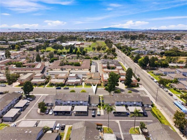 16516 Le Grande Lane, Huntington Beach, CA 92649