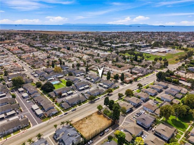 16516 Le Grande Lane, Huntington Beach, CA 92649
