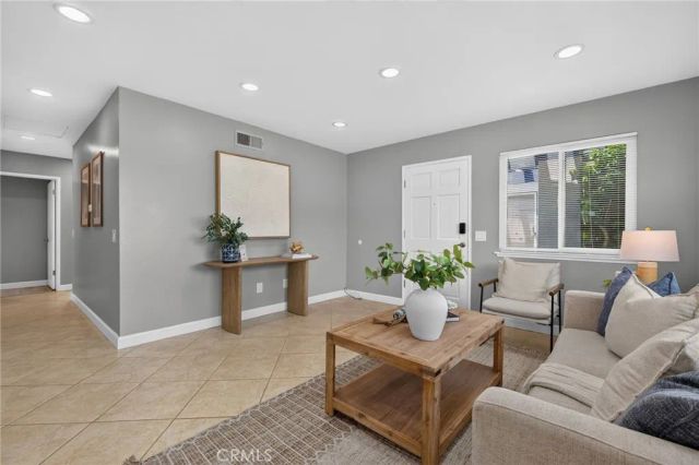 16516 Le Grande Lane, Huntington Beach, CA 92649
