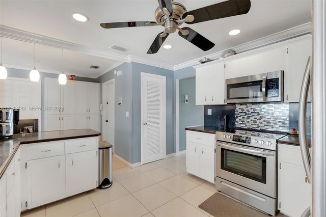 2480 NE 46th St, Lighthouse Point, FL 33064