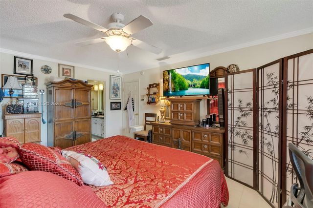 2480 NE 46th St, Lighthouse Point, FL 33064