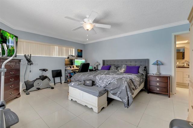 2480 NE 46th St, Lighthouse Point, FL 33064
