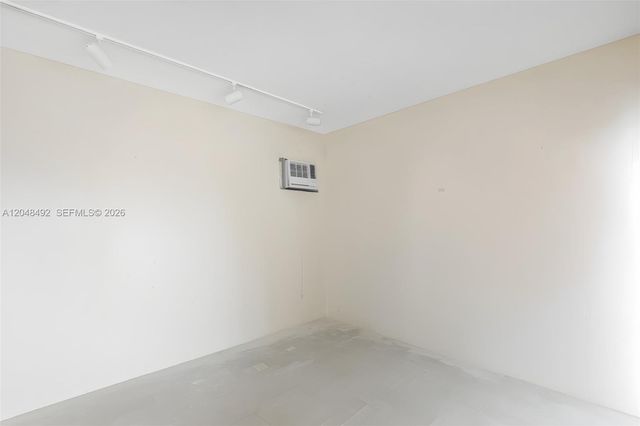 2480 NE 46th St, Lighthouse Point, FL 33064