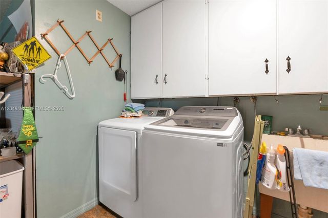 2480 NE 46th St, Lighthouse Point, FL 33064