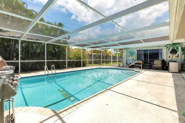 2480 NE 46th St, Lighthouse Point, FL 33064