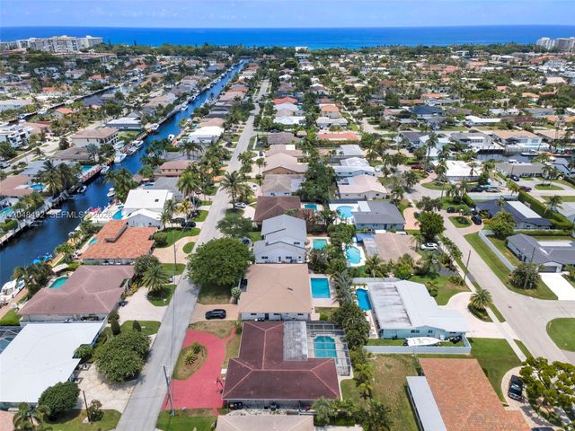 2480 NE 46th St, Lighthouse Point, FL 33064