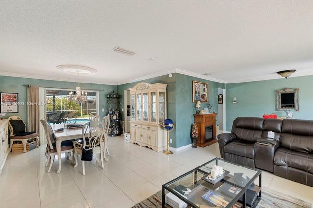 2480 NE 46th St, Lighthouse Point, FL 33064
