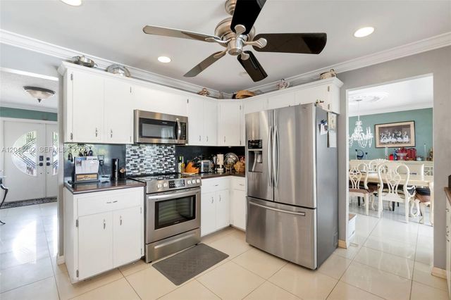 2480 NE 46th St, Lighthouse Point, FL 33064