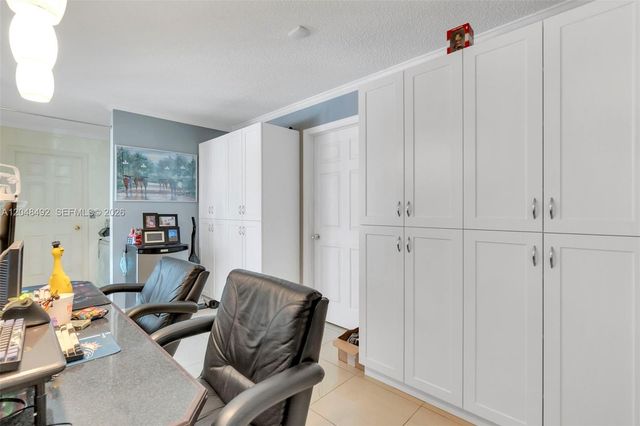 2480 NE 46th St, Lighthouse Point, FL 33064