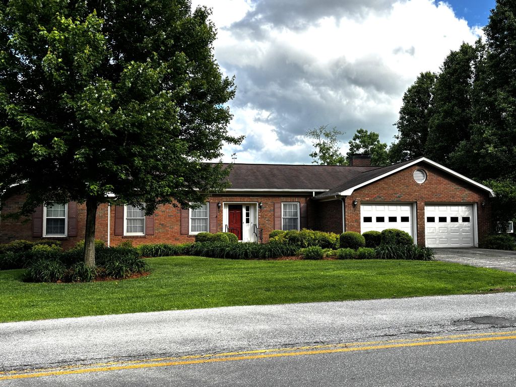 139 Country Lane, Frankfort, KY 40601