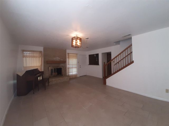 6405 Teal Run Drive, Houston, TX 77035