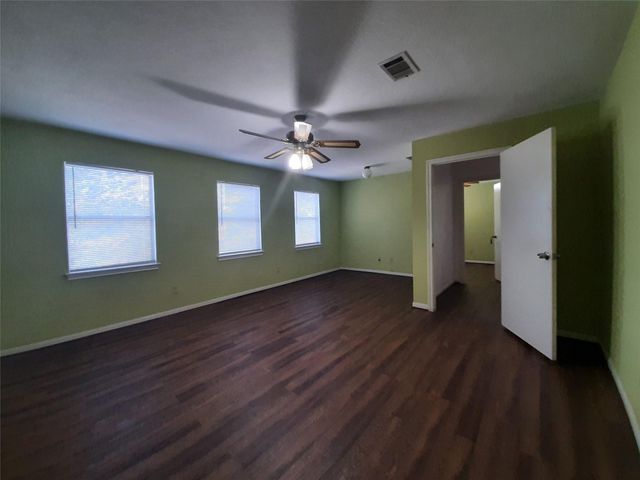 6405 Teal Run Drive, Houston, TX 77035