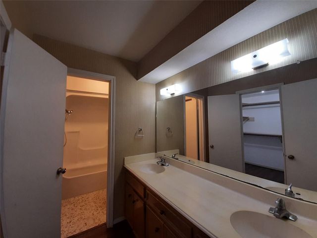 6405 Teal Run Drive, Houston, TX 77035