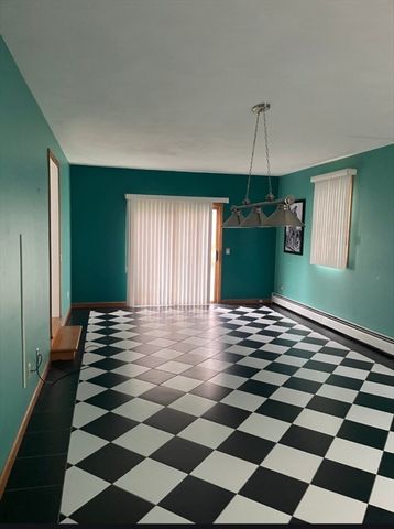 700 Locust St, Swansea, MA 02777
