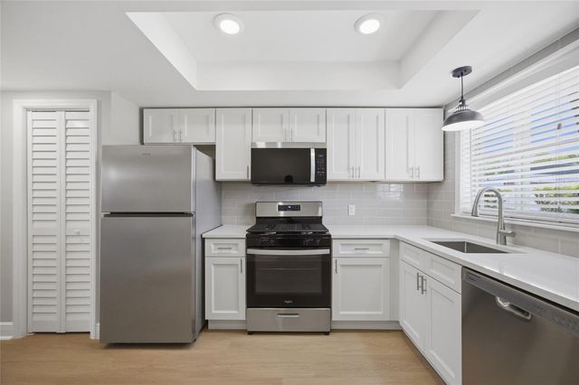 1819 SHORE DRIVE S 103, South Pasadena, FL 33707