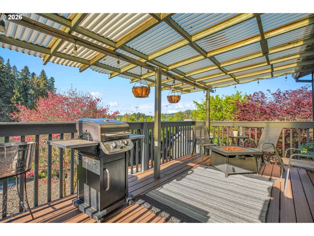 6331 Se CAVALIER Way, Milwaukie, OR 97267