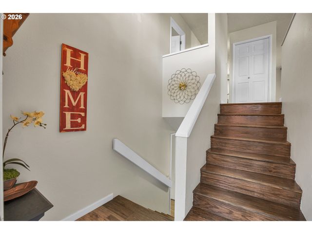 6331 Se CAVALIER Way, Milwaukie, OR 97267