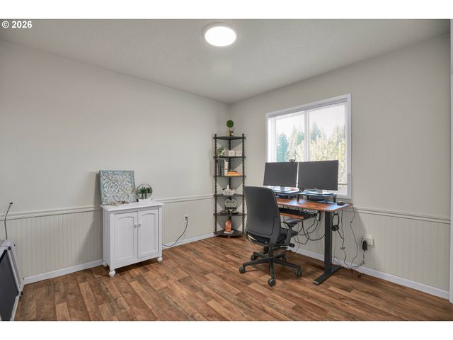 6331 Se CAVALIER Way, Milwaukie, OR 97267