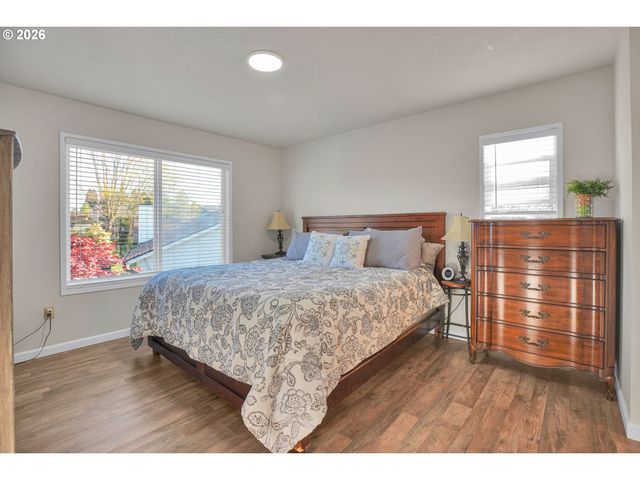 6331 Se CAVALIER Way, Milwaukie, OR 97267