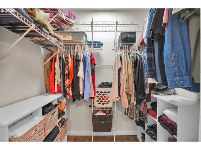 6331 Se CAVALIER Way, Milwaukie, OR 97267