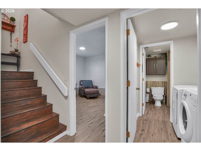 6331 Se CAVALIER Way, Milwaukie, OR 97267