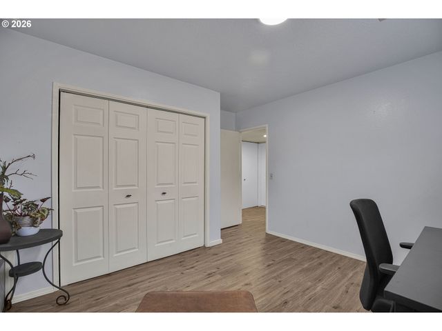 6331 Se CAVALIER Way, Milwaukie, OR 97267